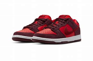 NIKE Dunk SB LOW PRO cherry shoes