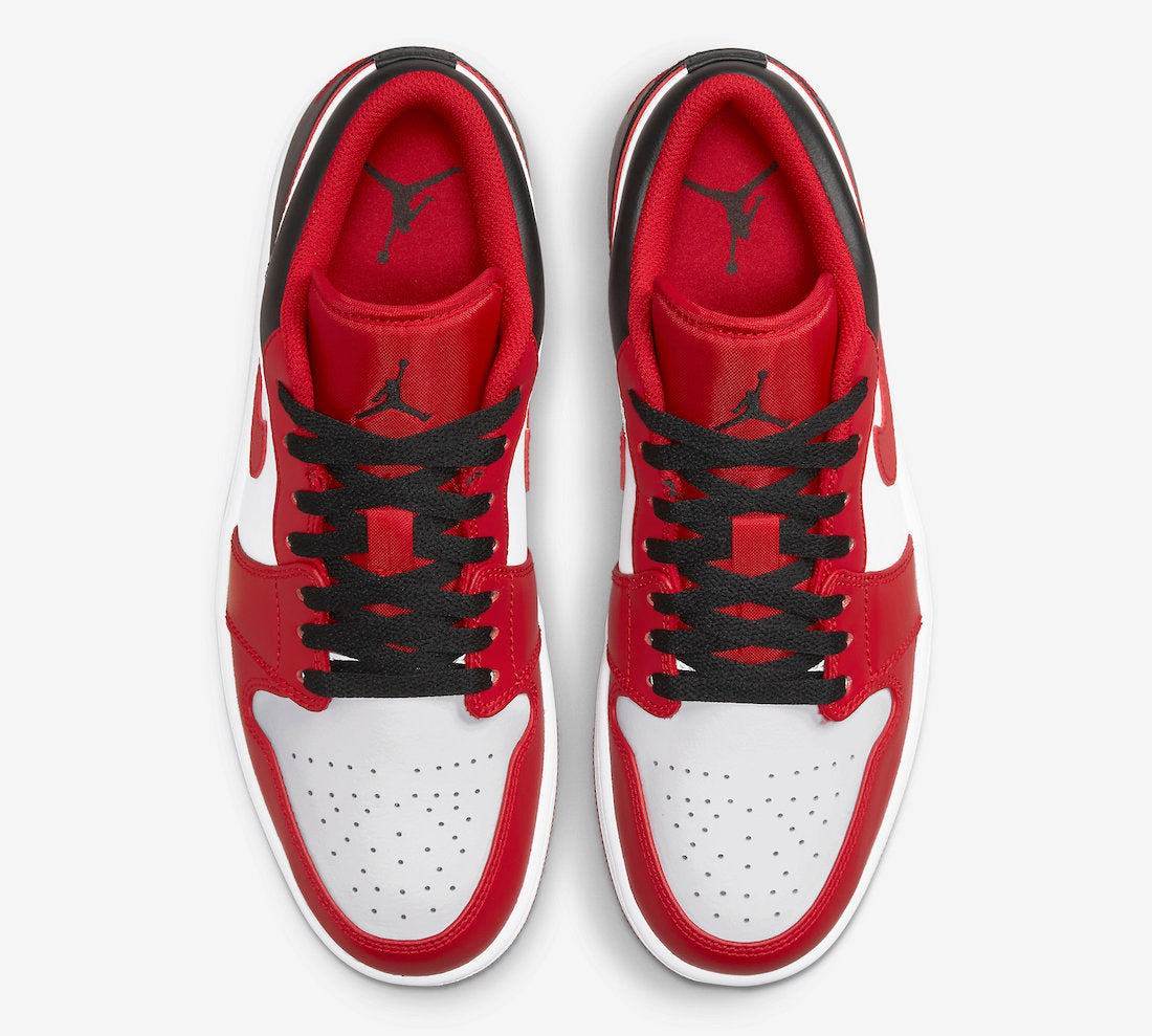 Jordan 1 Low Bulls