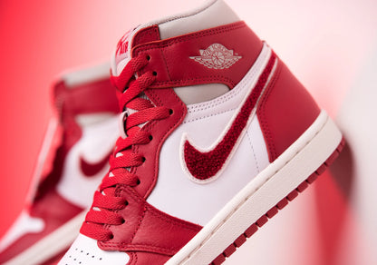 Jordan 1 Retro High OG Varsity Red