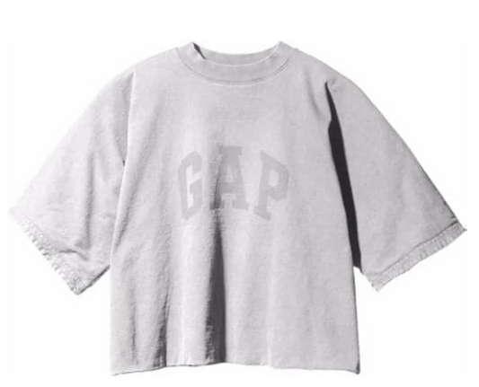 Yeezy x GAP	Oversized T shirt