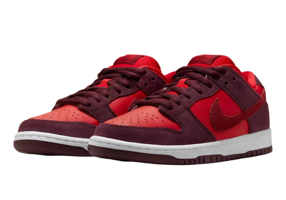 Nike Dunk SB Cherry